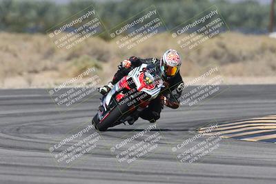 media/Oct-13-2025-Moto Forza (Mon) [[a66d839500]]/3-B Group/Session 3 (Turn 16)/